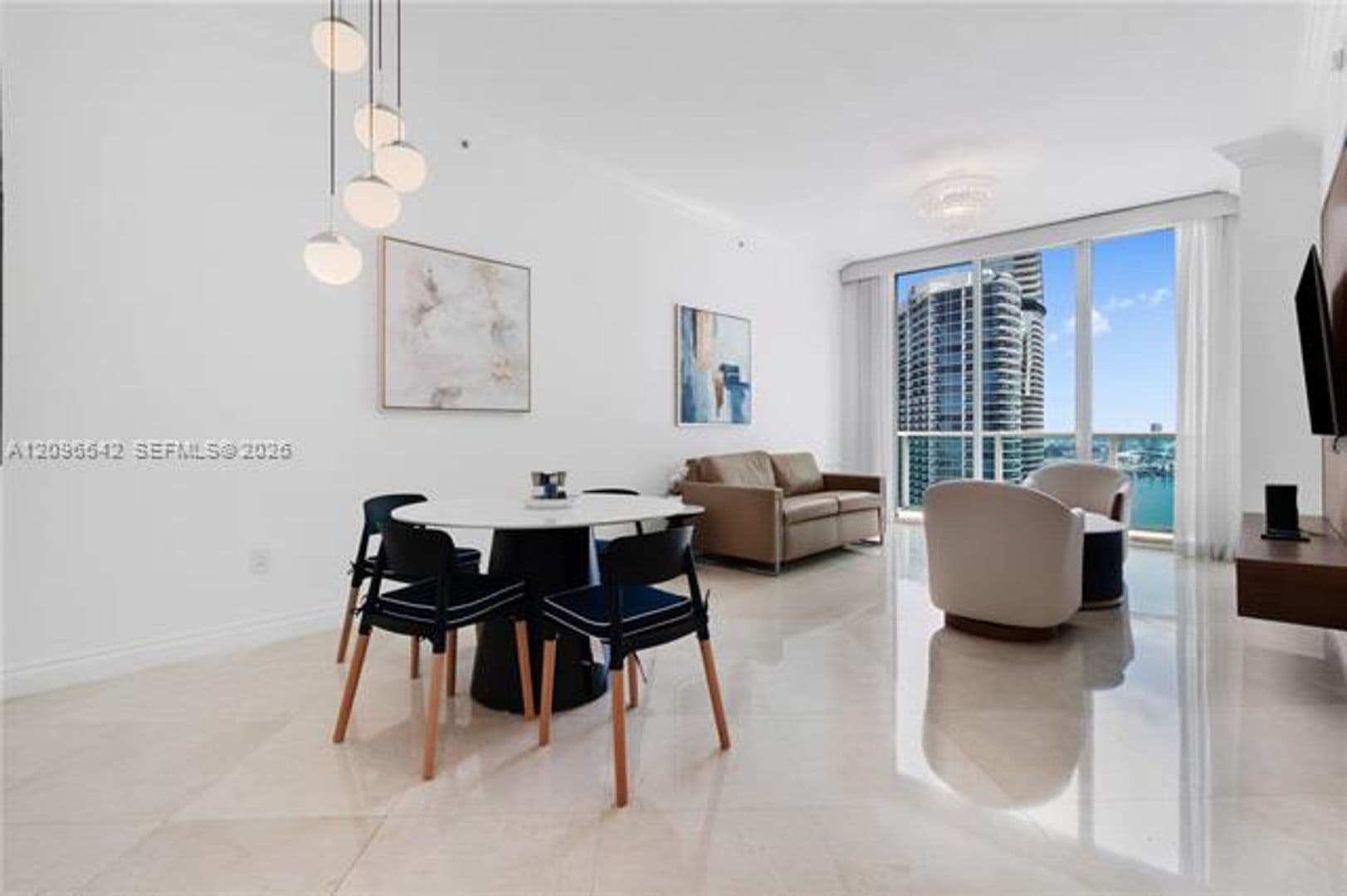 Miami Condo: 31 SE 5th St cu-4314