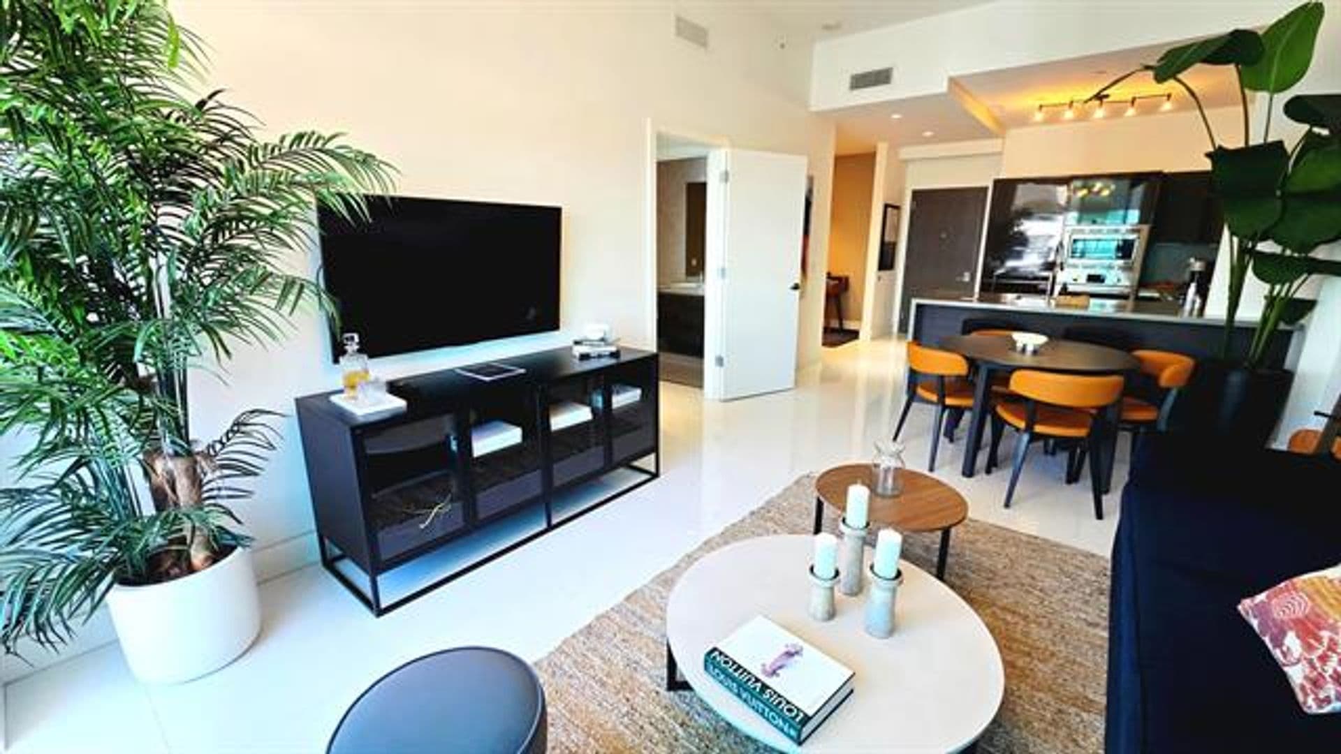 Miami Condo: 1080 Brickell Ave cu-4207