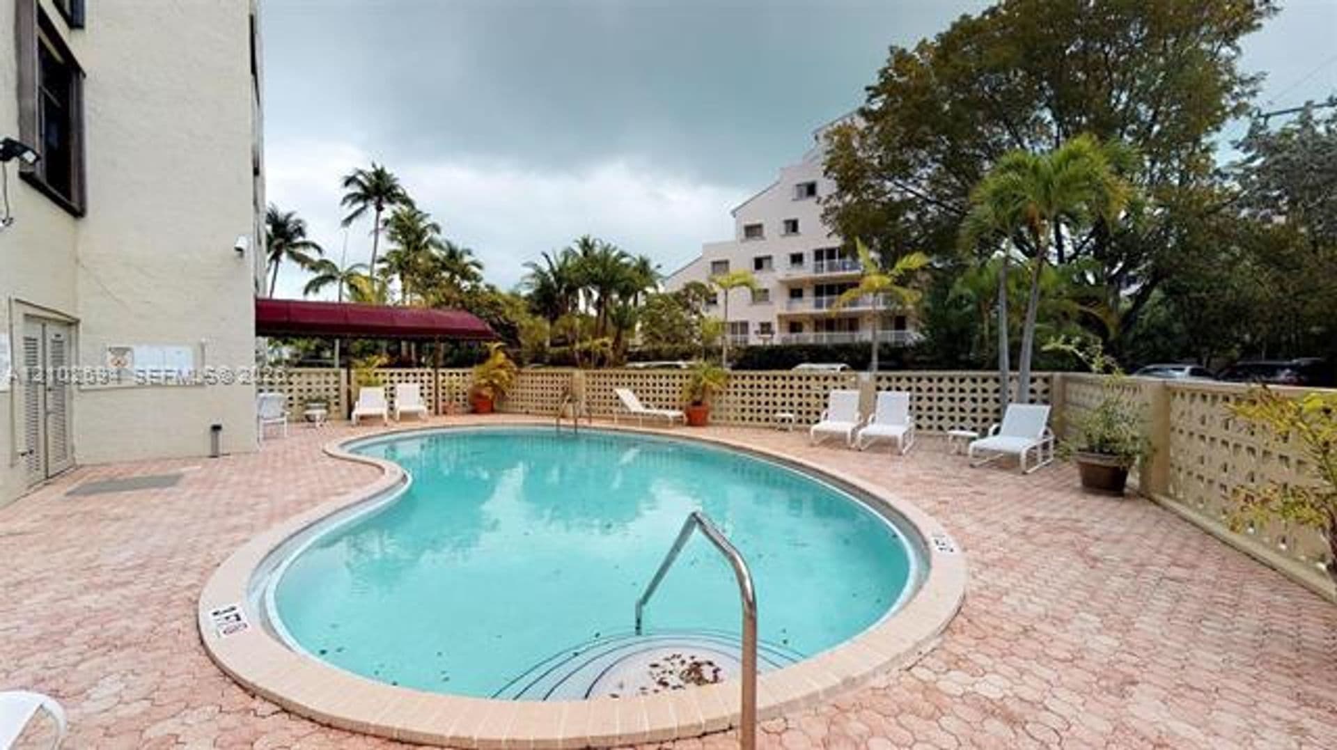 Key Biscayne Condo: 77 Crandon Blvd cu-8D