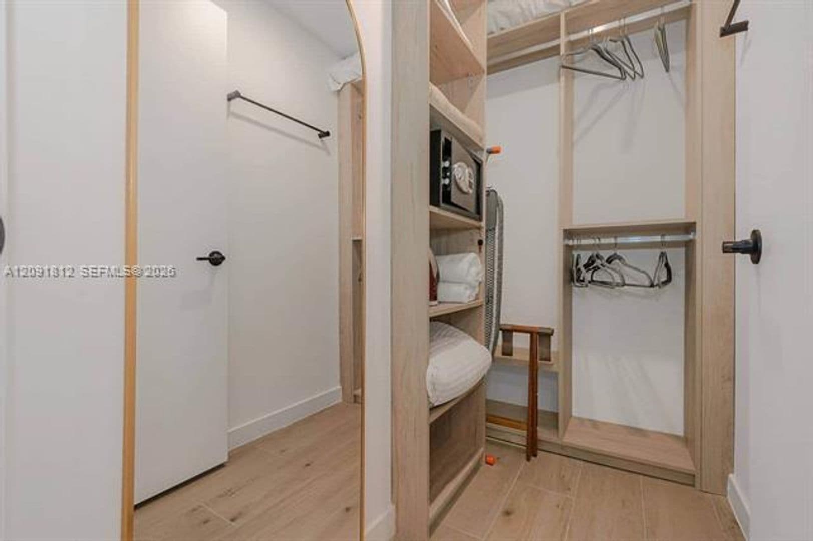 Miami Condo: 225 2nd St cu-3102
