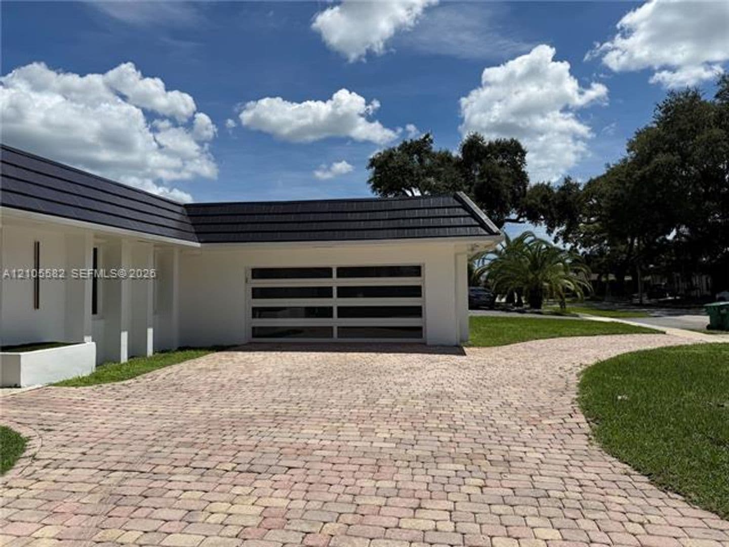 Miami House: 2215 NE 204th St # 2215