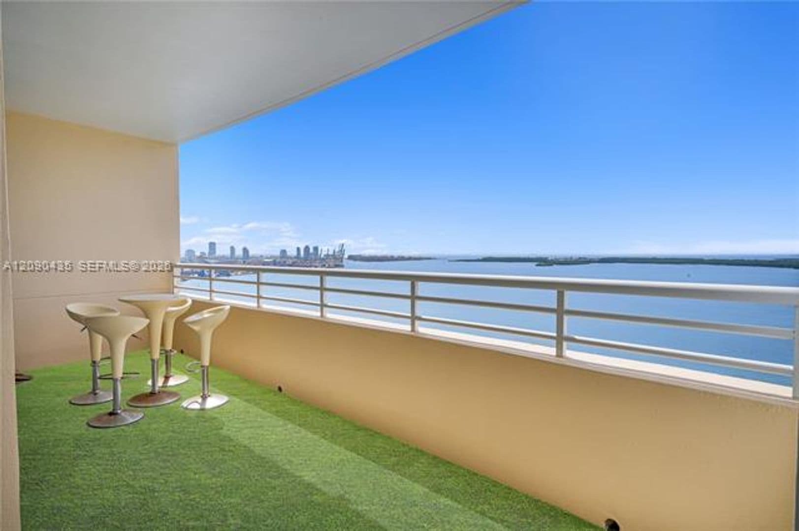 Miami Condo: 808 Brickell Key Dr cu-2506
