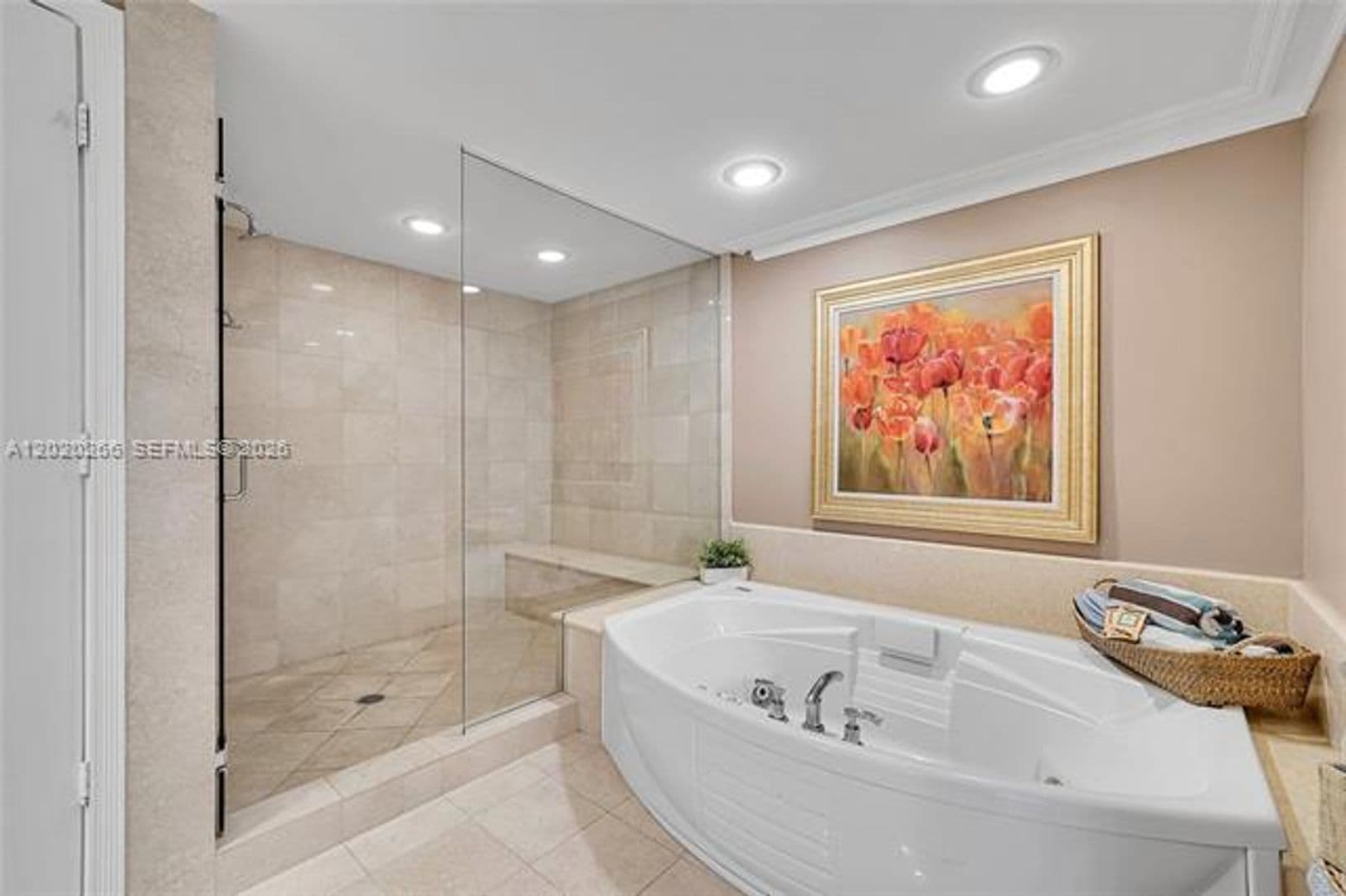 Hollywood Condo: 3101 S Ocean Dr cu-701