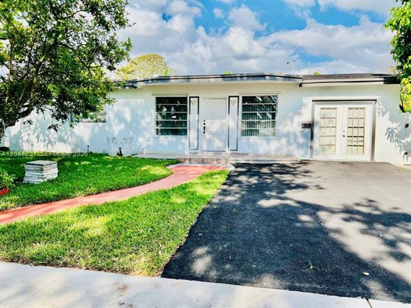 North Miami Beach House: 18320 NE 7th Ct # 18320