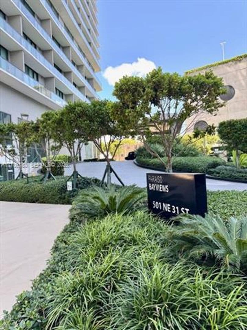 Miami Condo: 501 NE 31st St cu-802