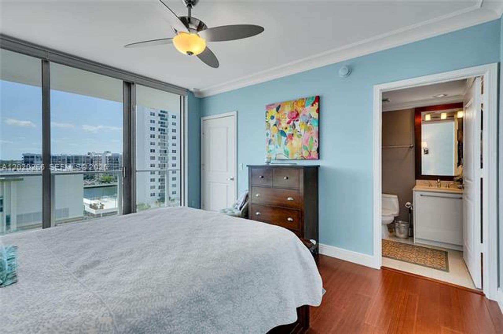 Hollywood Condo: 3101 S Ocean Dr cu-701