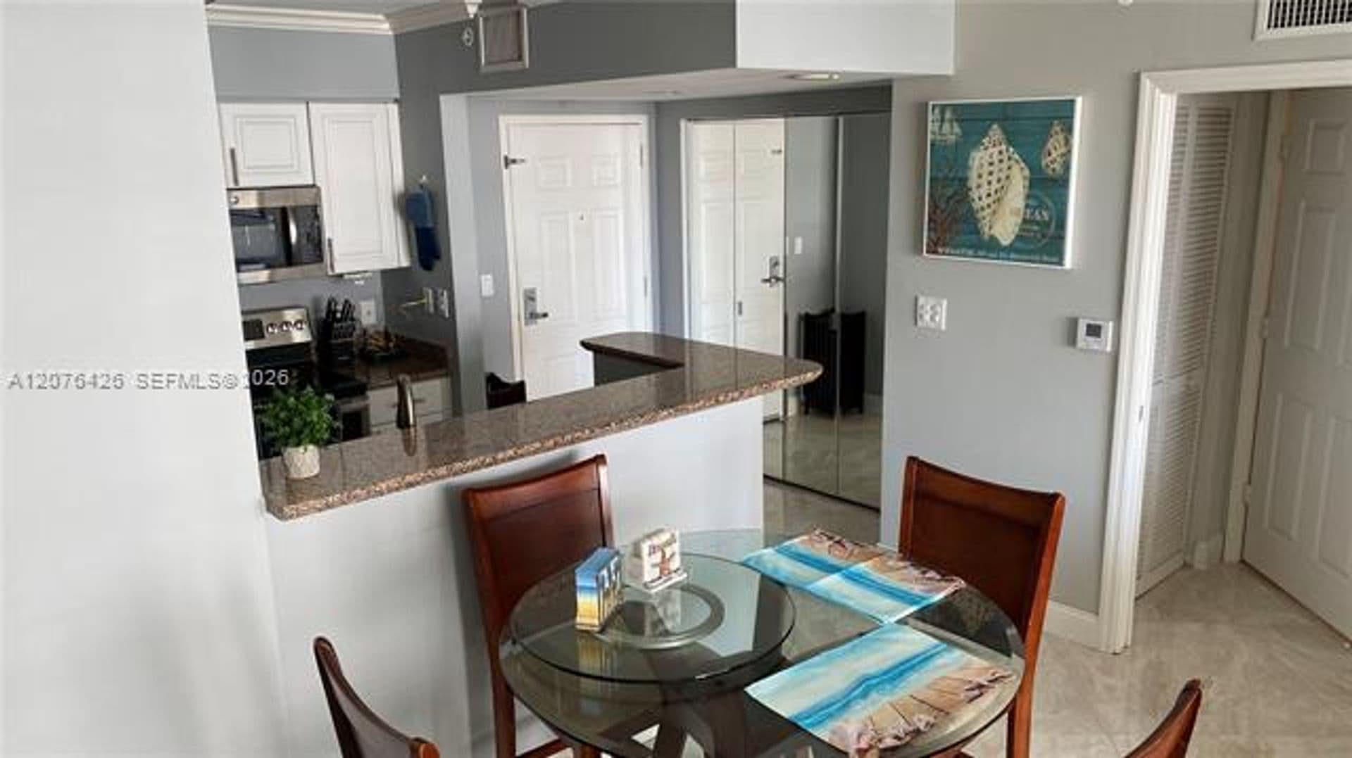 Miami Condo: 1155 Brickell Bay Dr cu-1906
