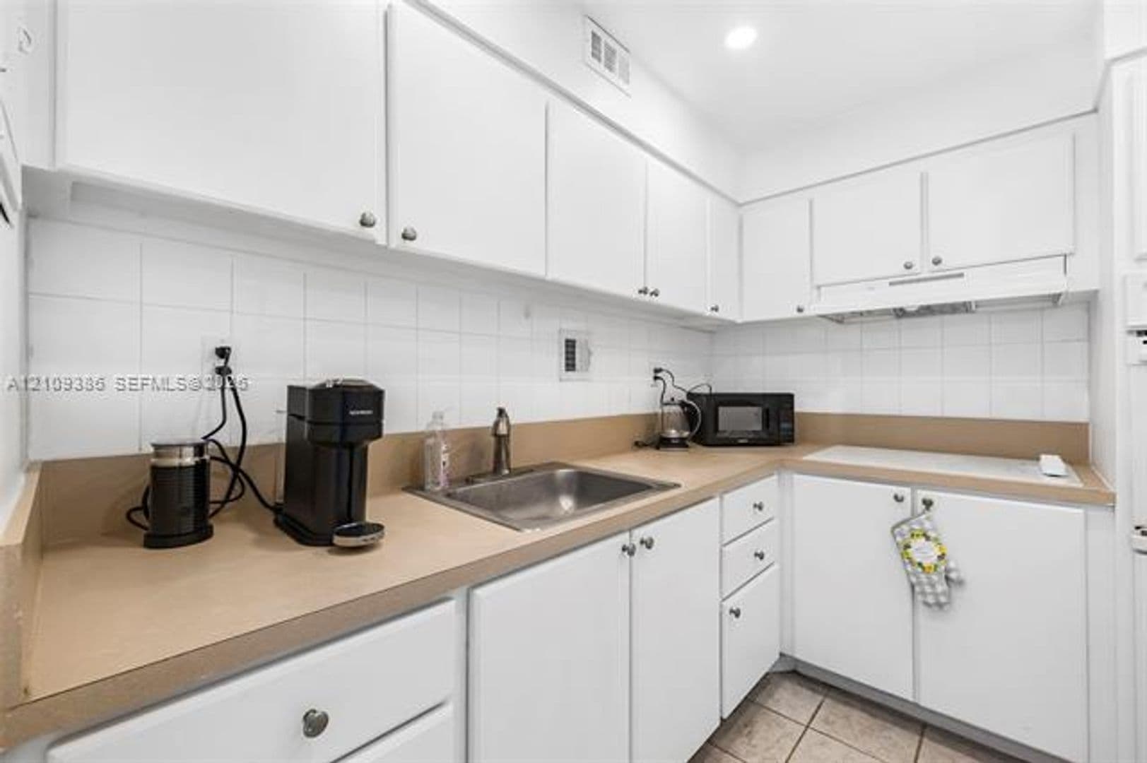 Miami Beach Condo: 1200 West Ave cu-1419