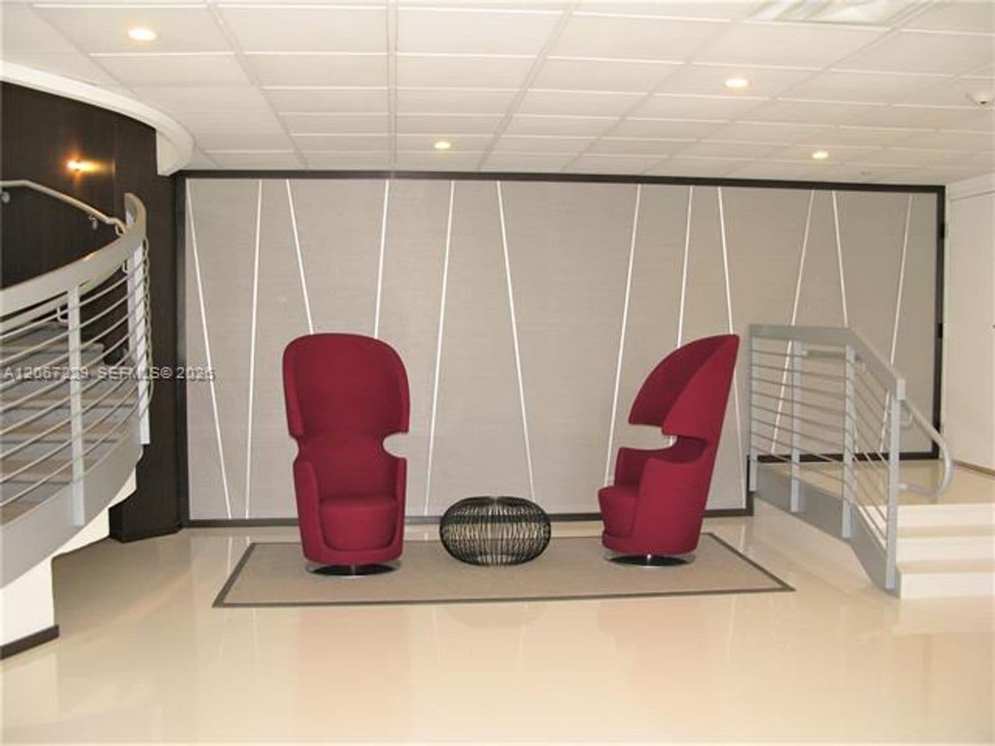 Miami Beach Condo: 5701 Collins Ave cu-1003