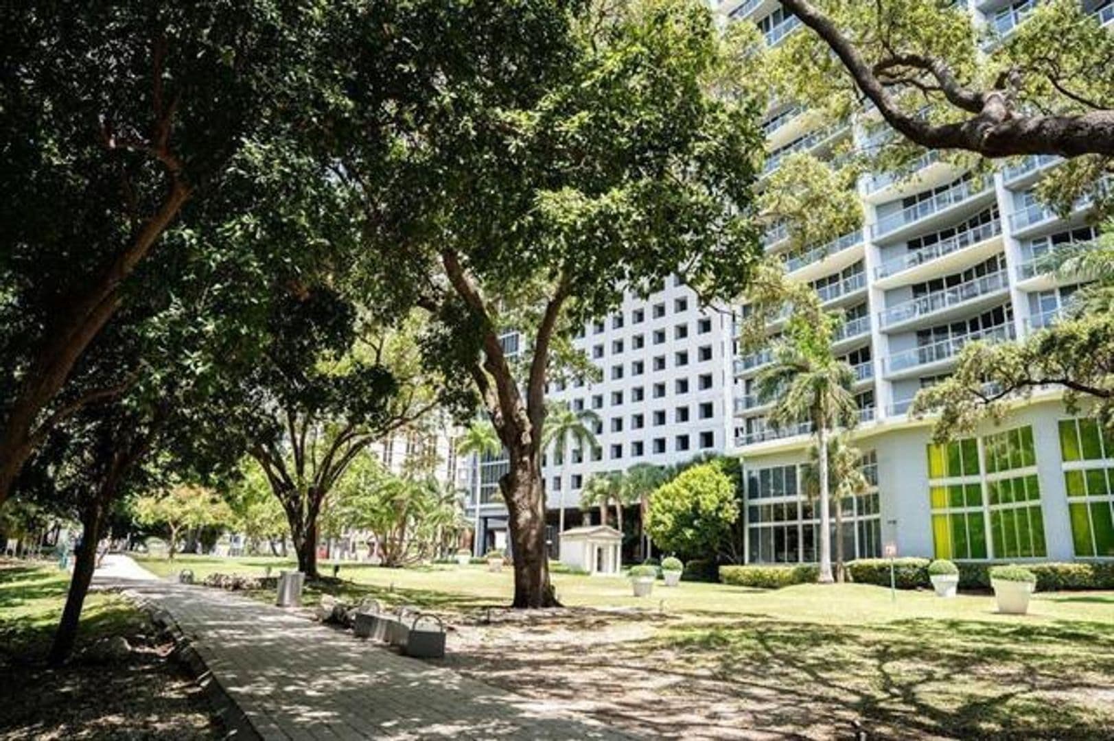 Miami Condo: 495 Brickell Ave cu-1605