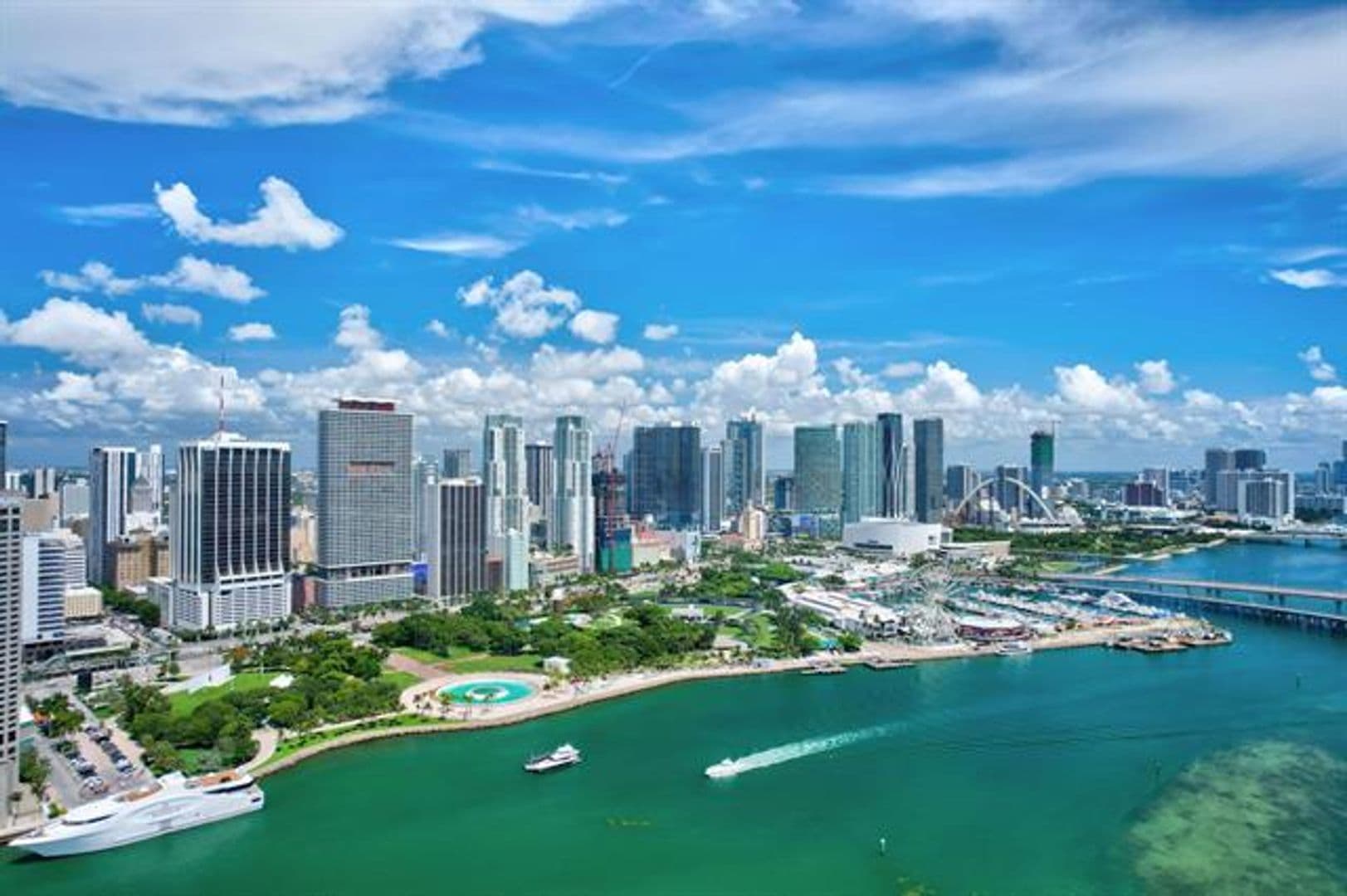 Miami Condo: 701 Brickell Key Blvd cu-1604