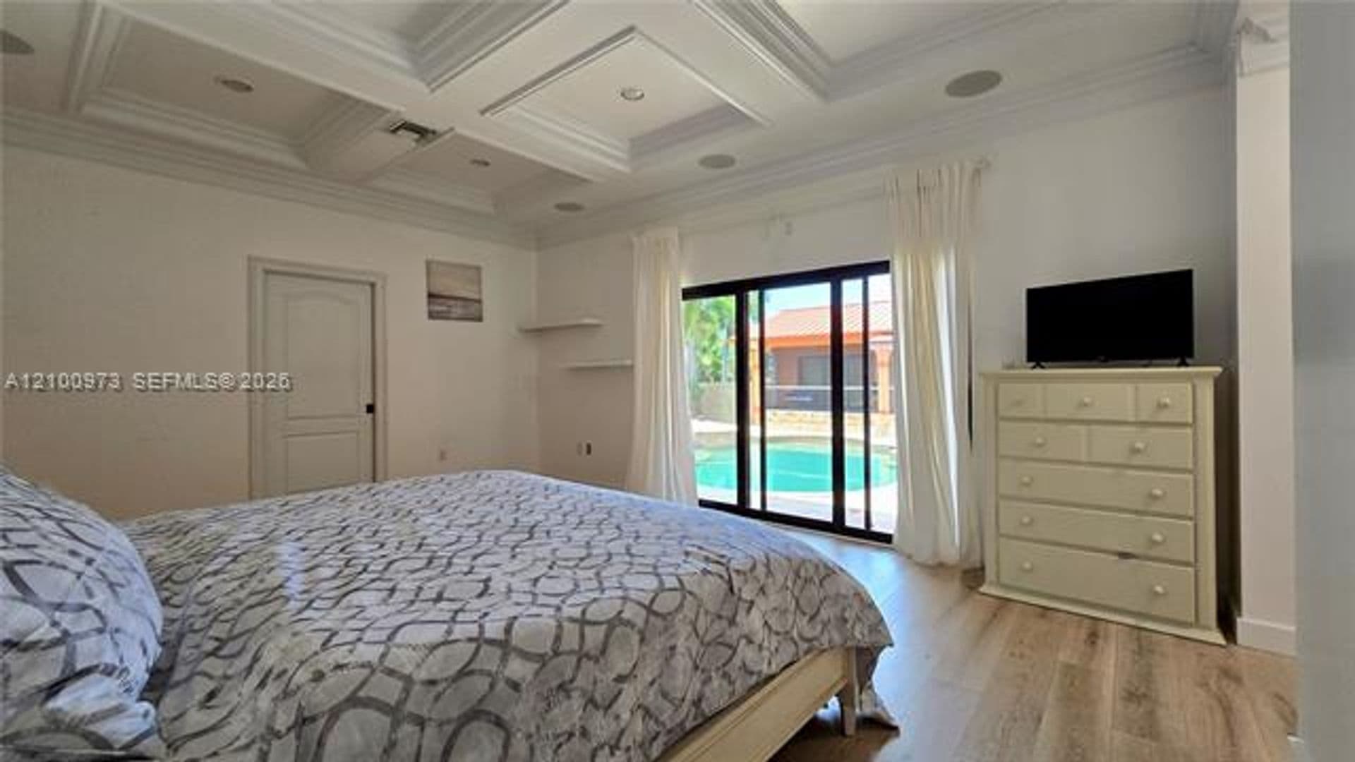 Hollywood House: 741 Tyler St # 741