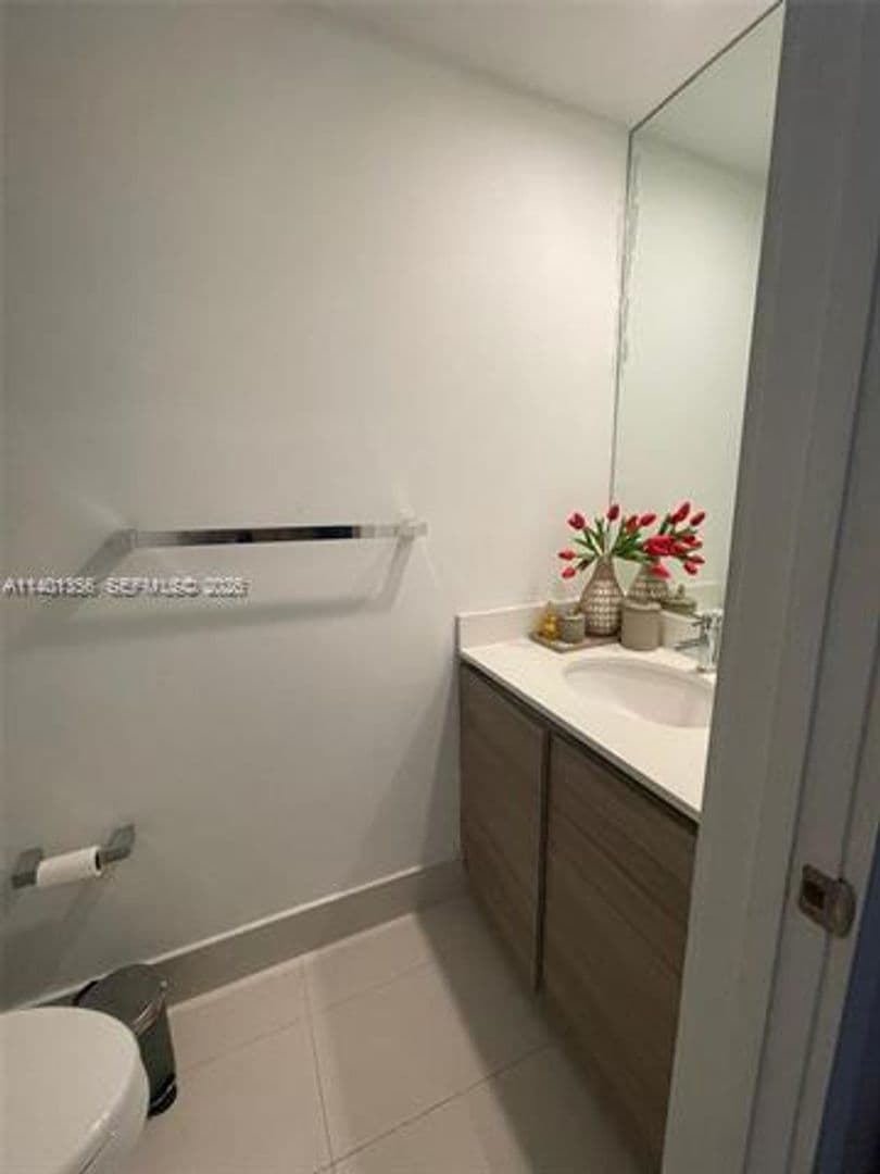 Miami Condo: 121 NE 34 St cu-2215