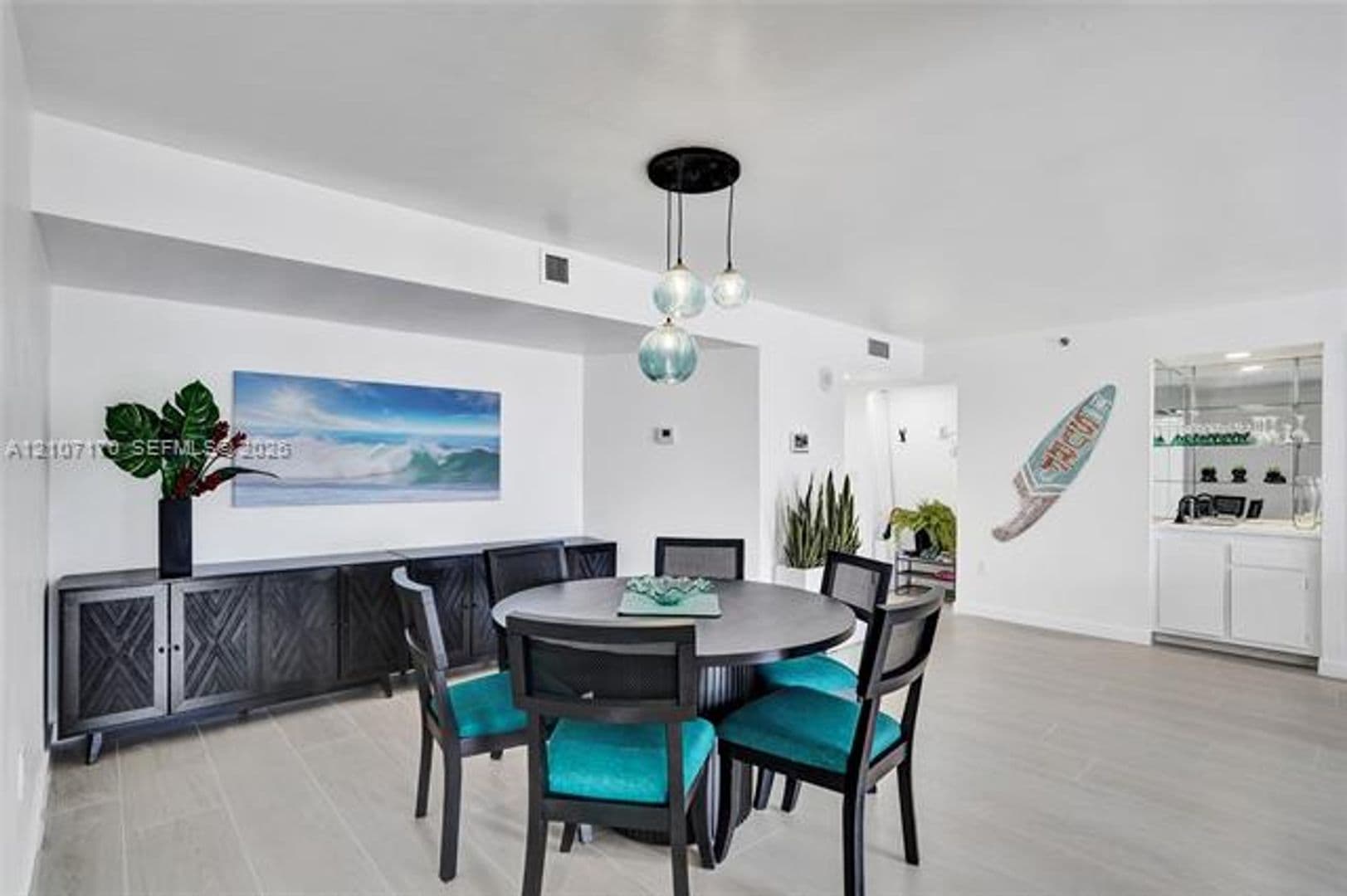 Hollywood Condo: 1201 S Ocean Dr cu-908S