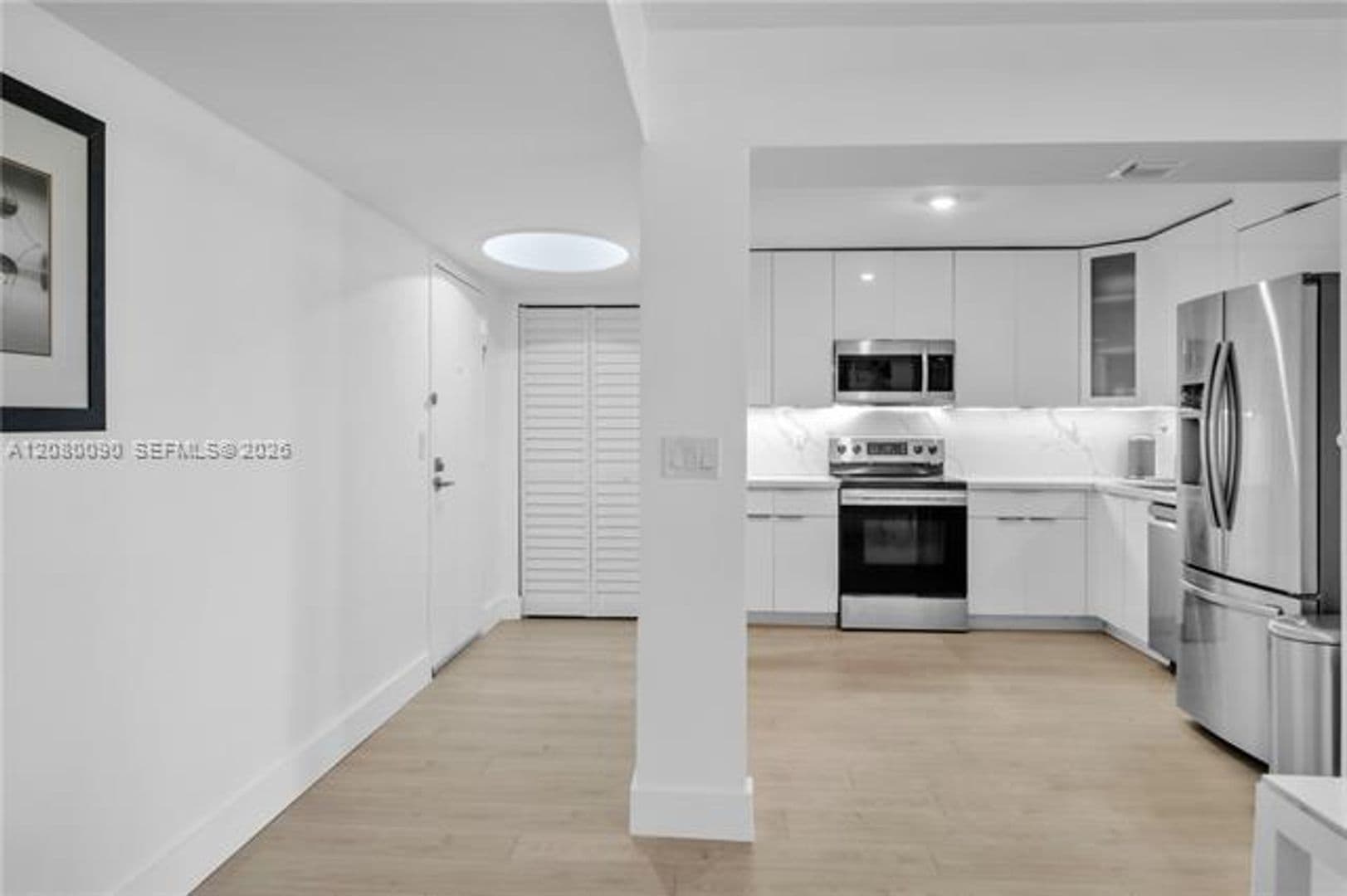 Hollywood Condo: 2401 S Ocean Dr cu-507