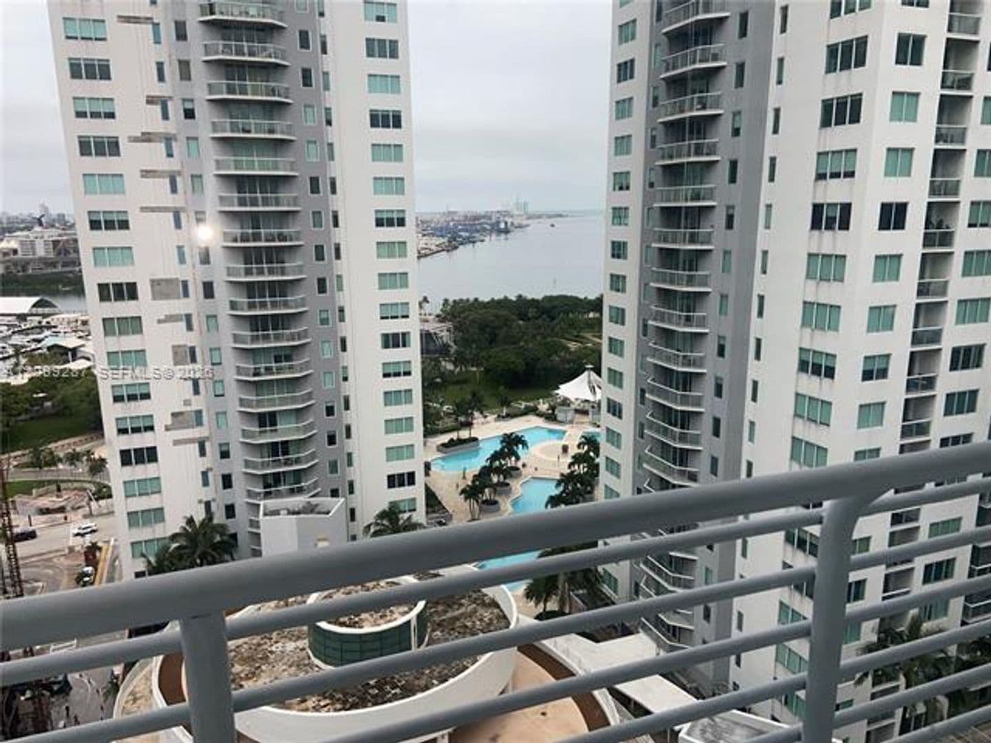 Miami Condo: 234 NE 3rd St cu-2202