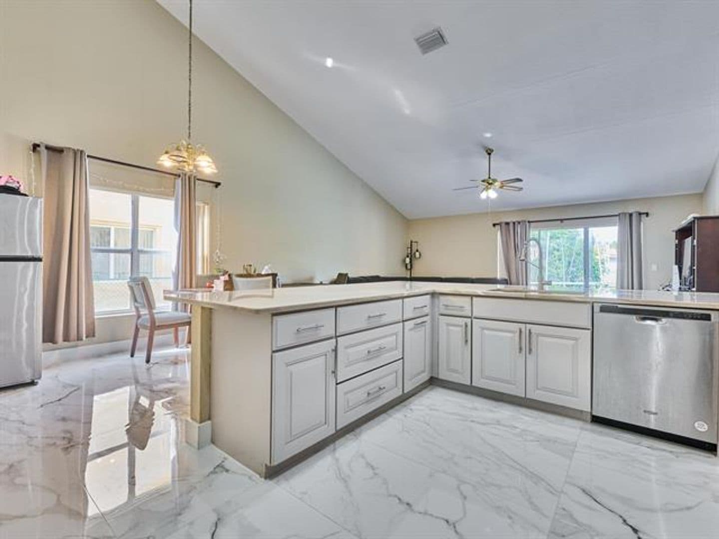 Pembroke Pines House: 786 NW 164th Ave # 786