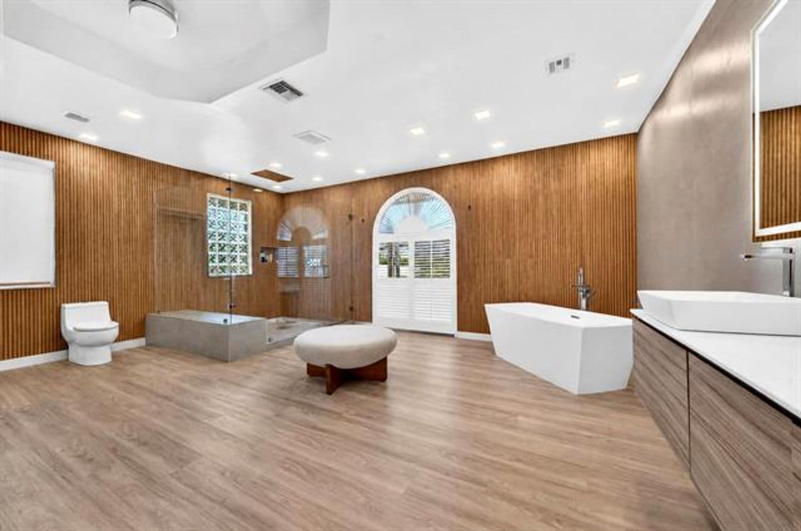 Fort Lauderdale House: 11 Castle Harbor Isle Dr # 11
