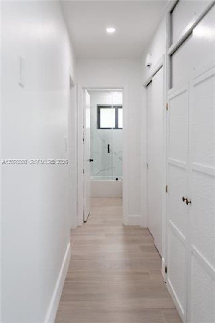 Hollywood House: 4010 Johnson St # 4010