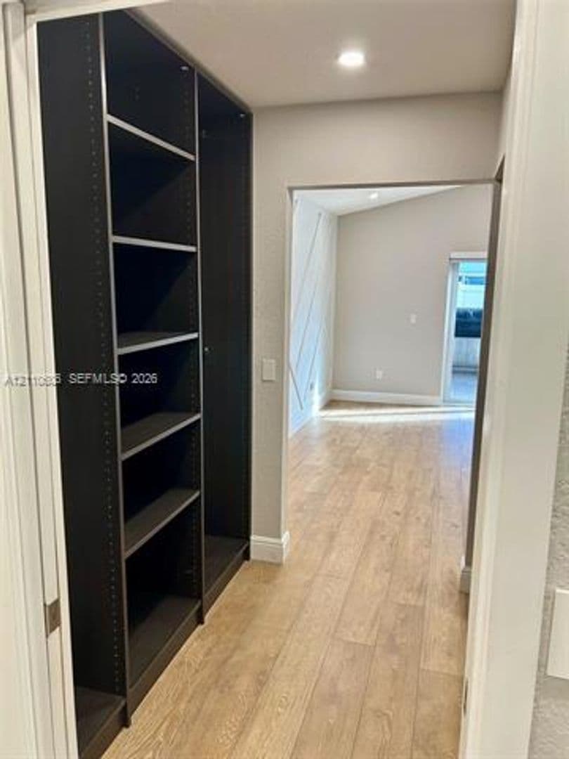 Davie House: 14200 Oak Ridge Dr # 14200