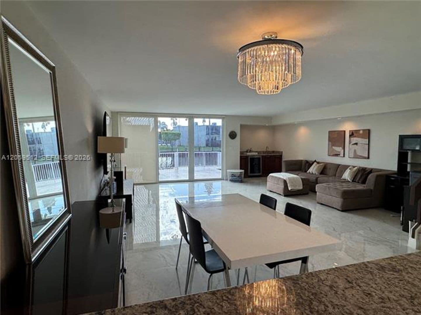Hallandale Beach Townhome: 921 NE 26th Ave th 921