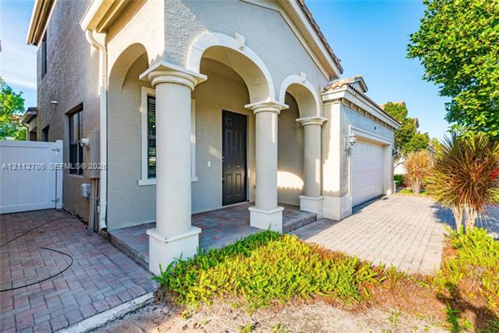 Miami House: 804 NE 191st St # 804