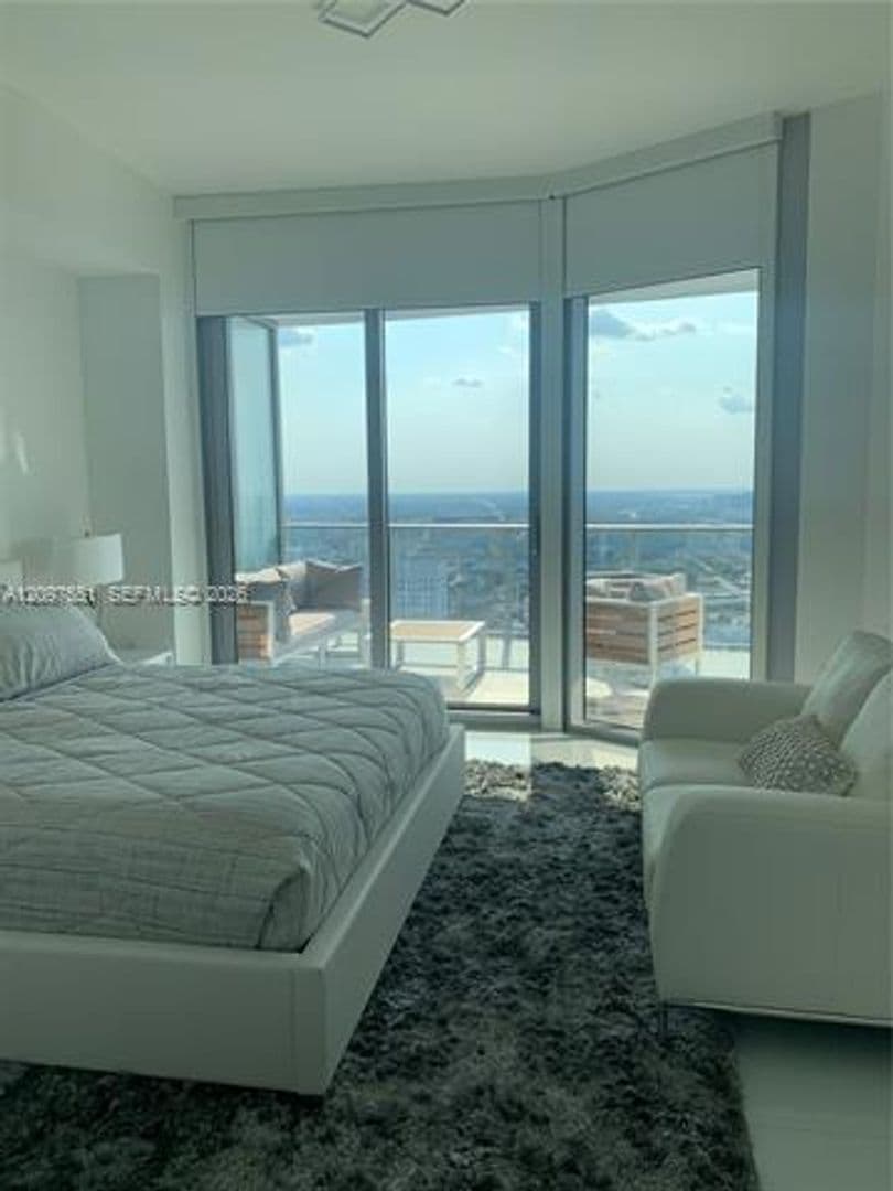 Miami Condo: 851 NE 1st Ave cu-3404