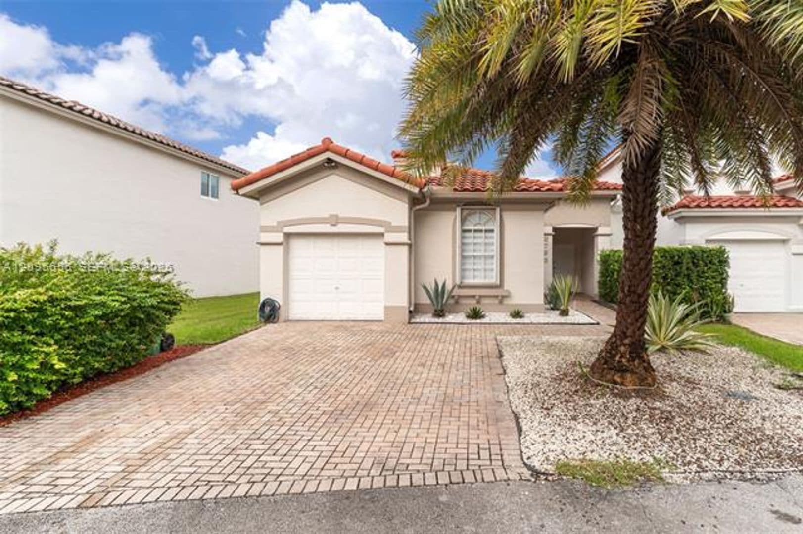 Doral House: 6763 NW 109th Ave # 0