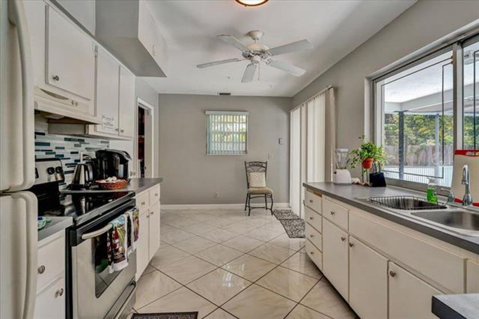 Lauderdale Lakes House: 3982 NW 39th Ave # 3982