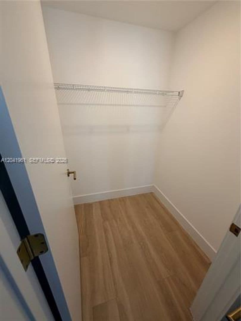 Miami Condo: 90 NE 32nd St cu-702
