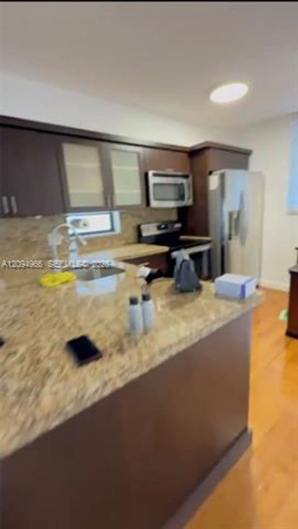 Miami Condo: 680 NE 64th St cu-APH8