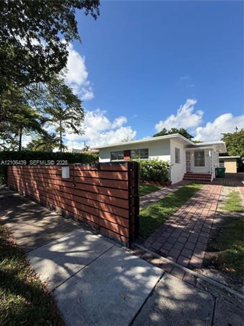 Miami Condo: 1721 SW 14th St cu-1721