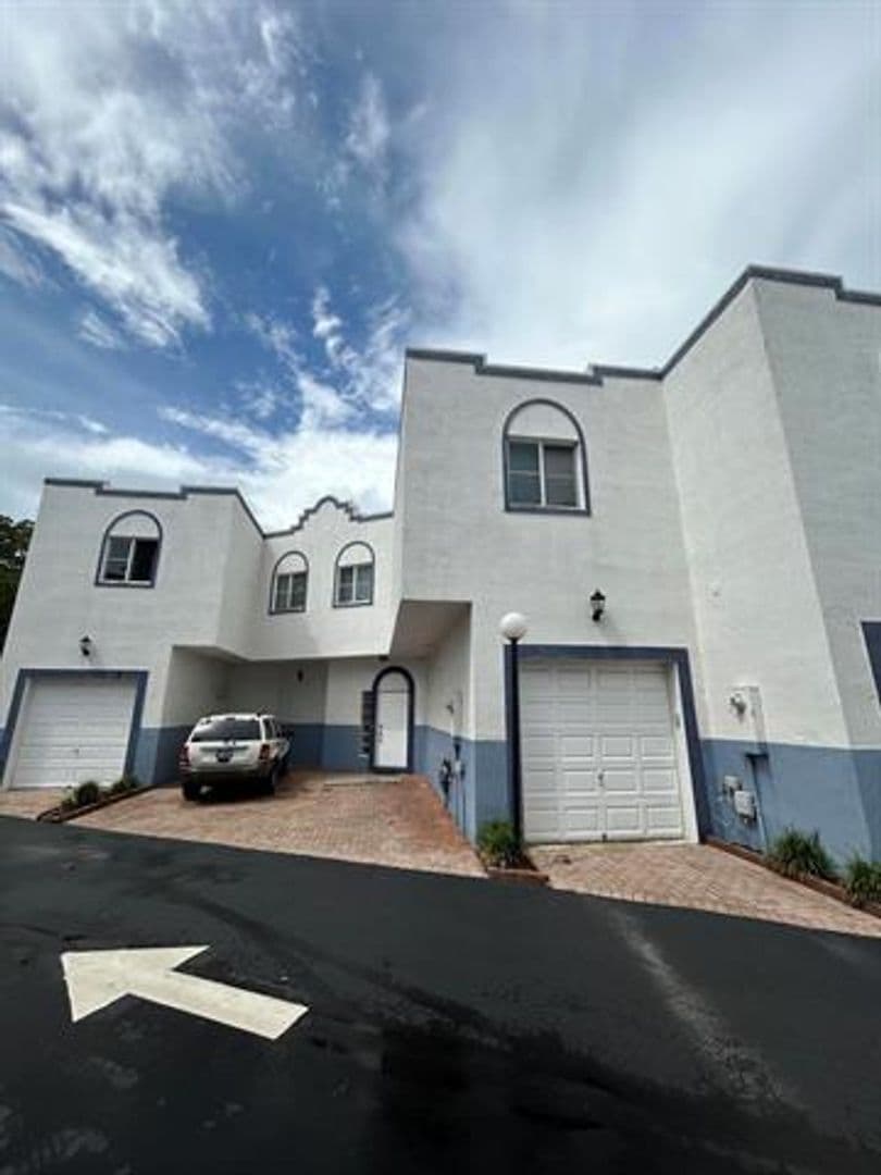 Fort Lauderdale Townhome: 2931 SW 18th Terrace th 2931