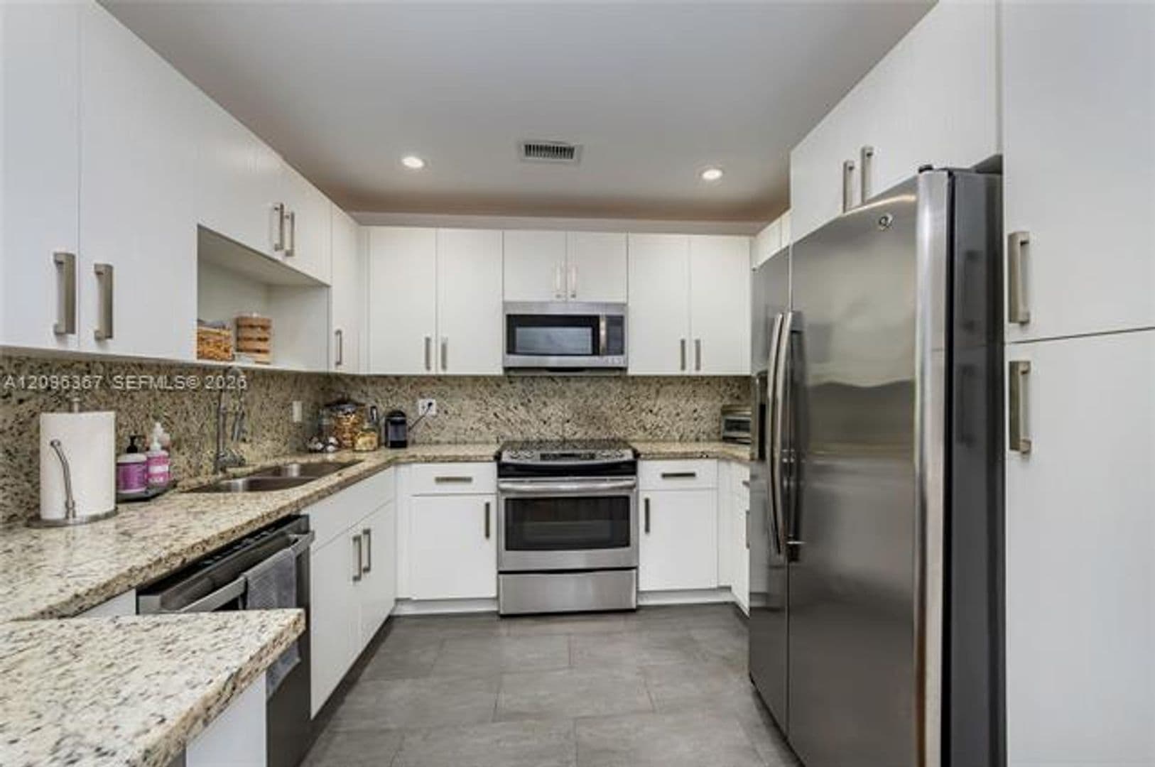 Coral Gables House: 3635 S Le Jeune Rd cu-3635