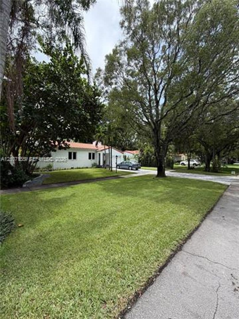 Miami Shores House: 62 NW 105th St # 62