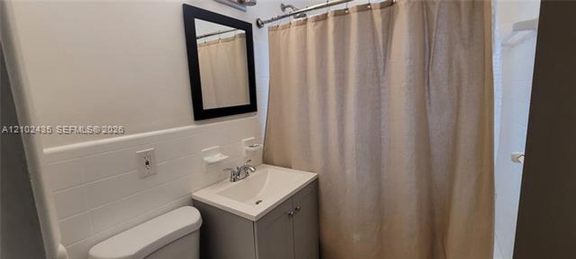 North Miami Beach House: 15110 NE 9th Ct # 15110