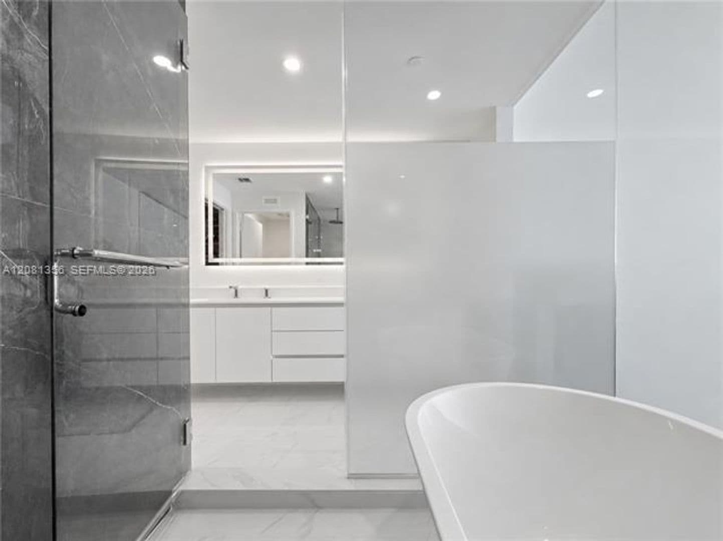 Miami Condo: 700 NE 24th St cu-3907