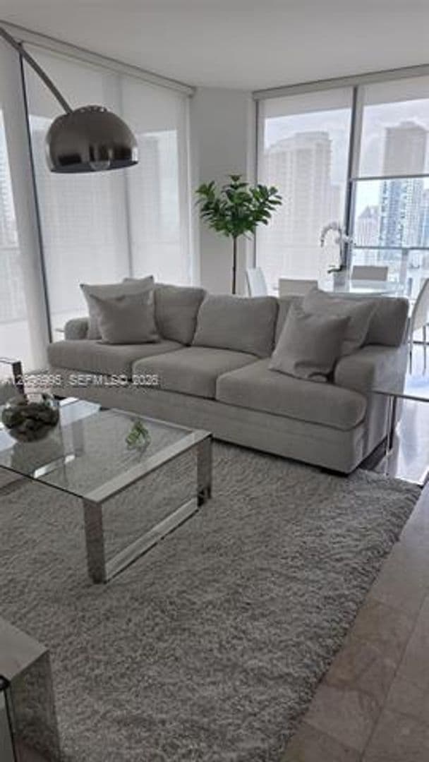 Miami Condo: 68 SE 6th St cu-2412