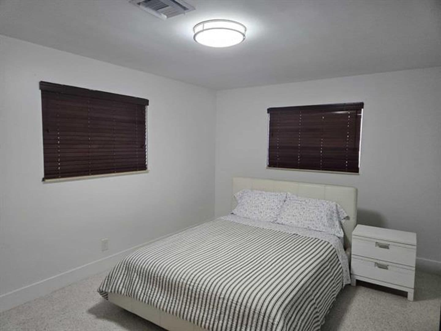 Fort Lauderdale House: 1140 SW 32nd St # 1140