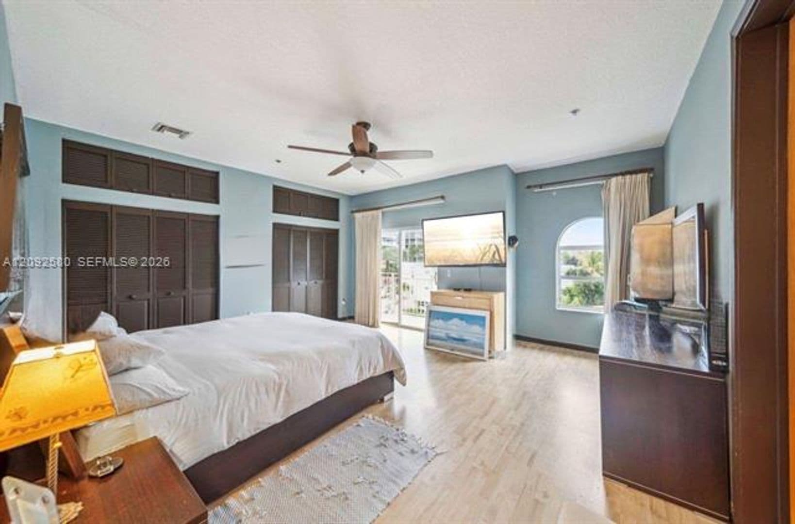 Surfside House: 9008 Collins Ave cu-402