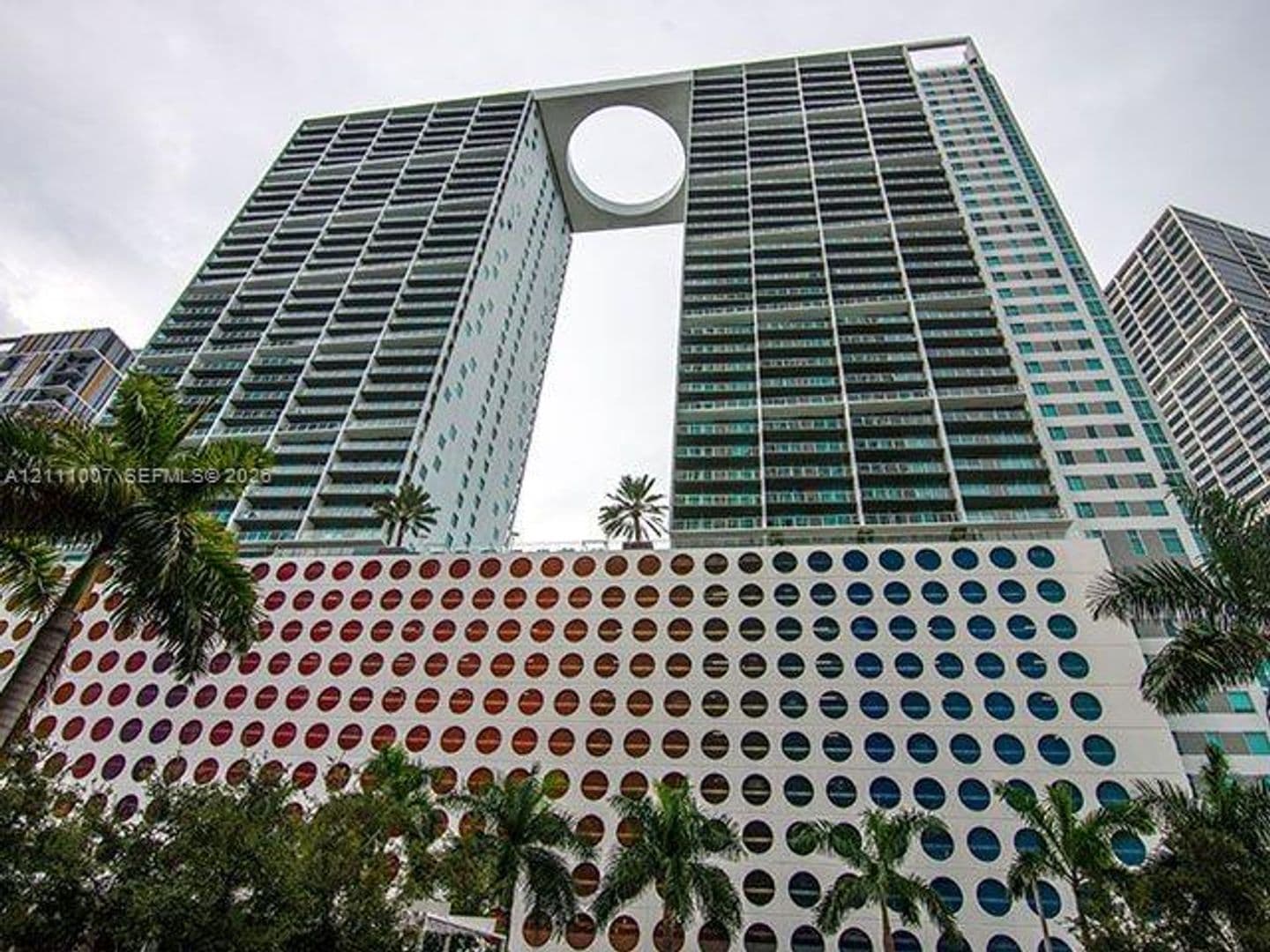 MIAMI Condo: 55 SE 6th St cu-3910