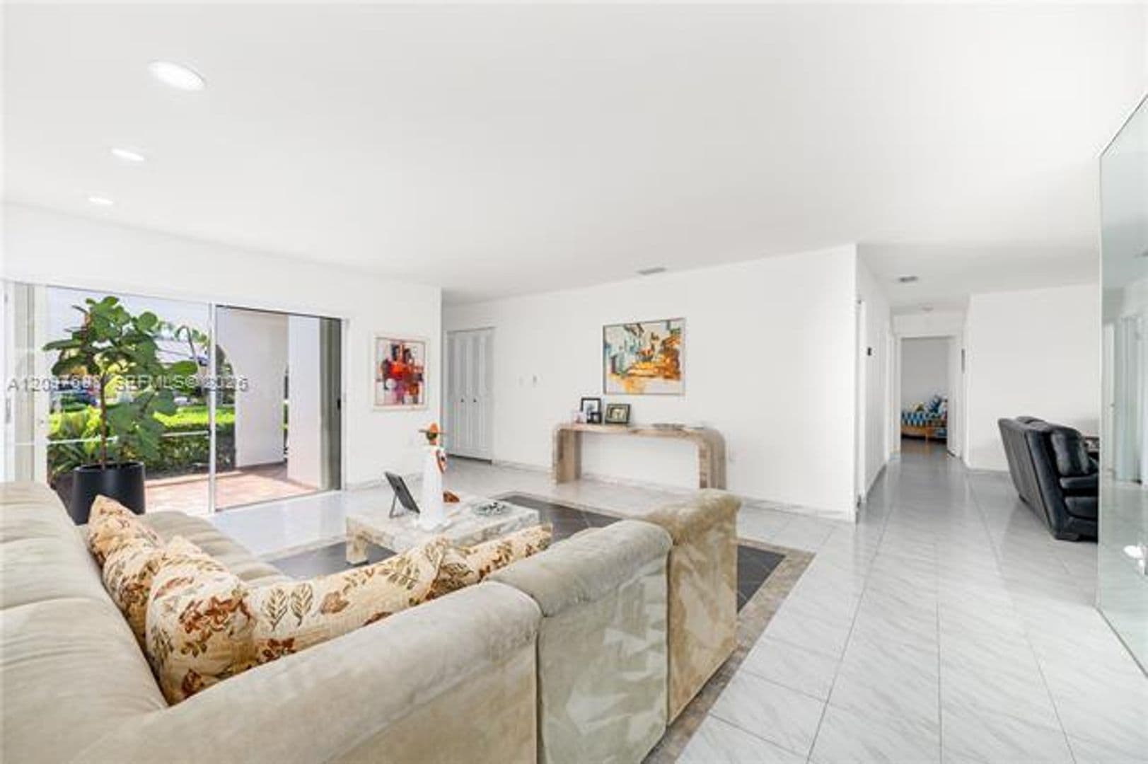 Miami House: 12505 SW 22nd Ter # 12505