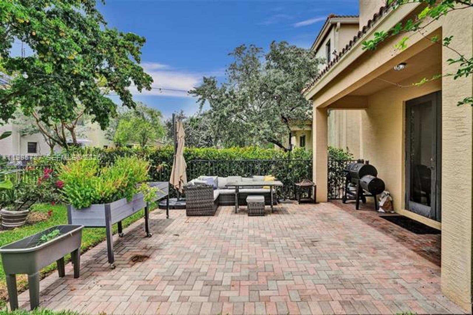Miami House: 760 NE 193rd Ter # 760