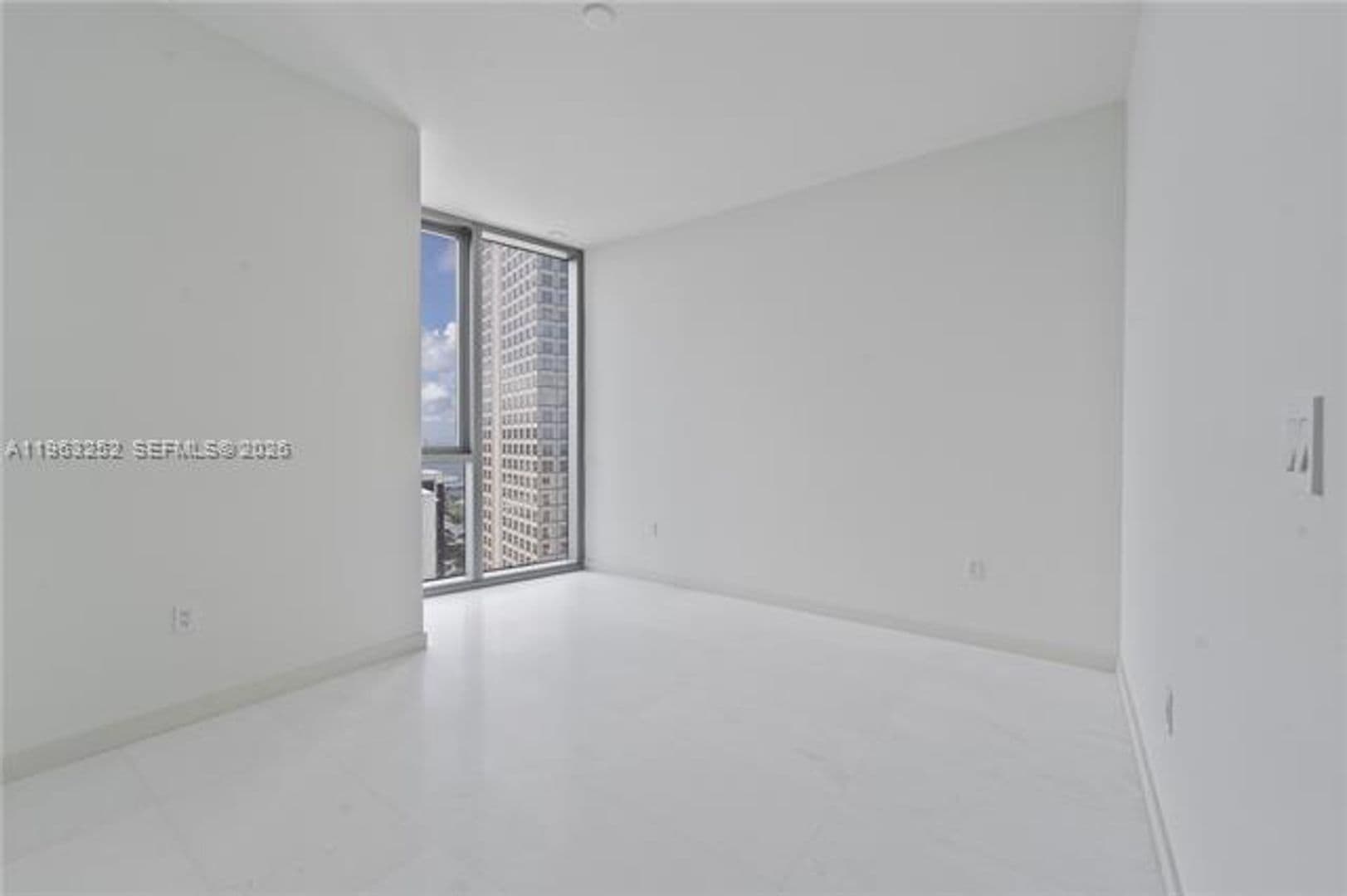 Miami Condo: 300 Biscayne Blvd Way cu-4404