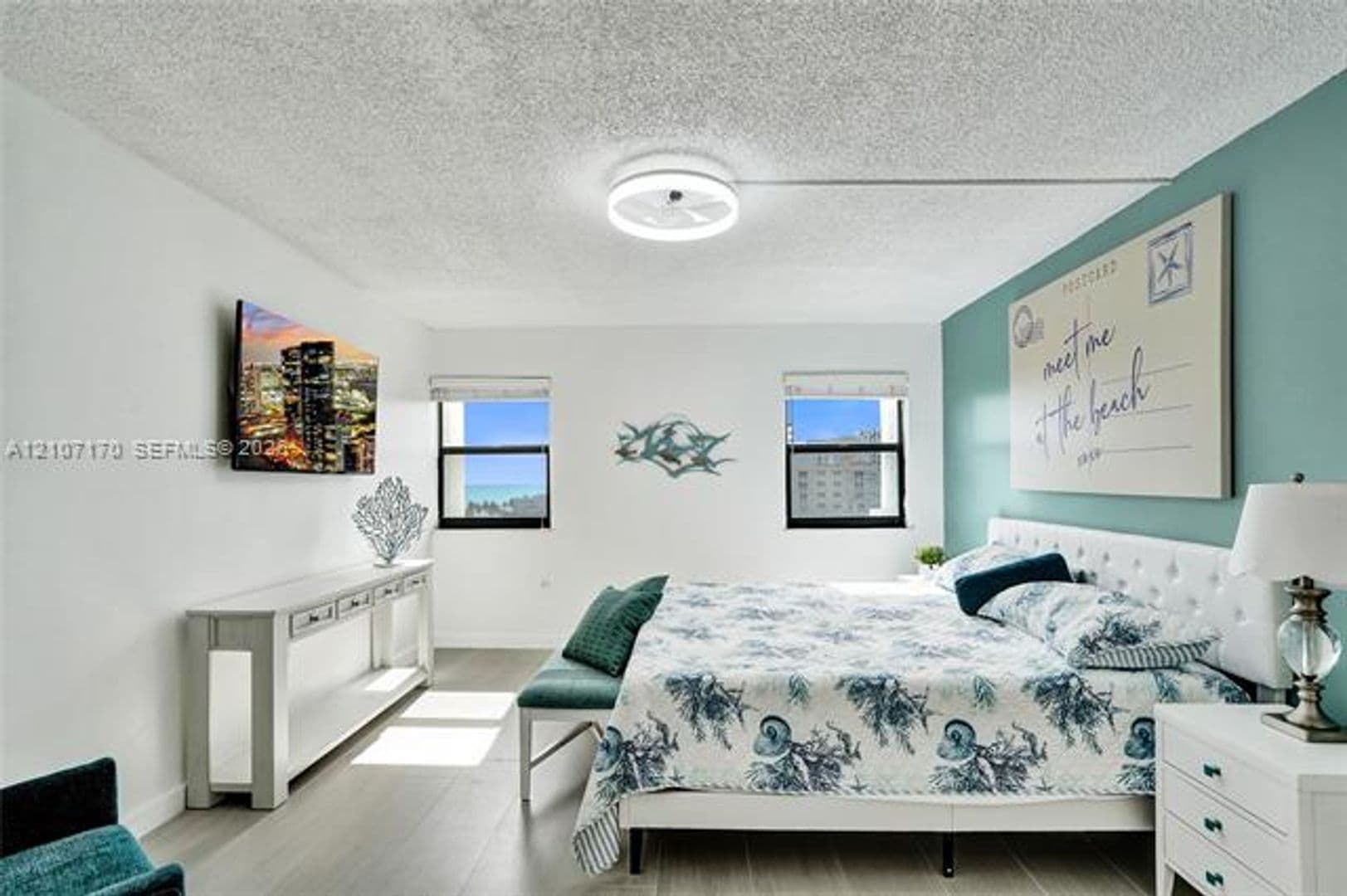 Hollywood Condo: 1201 S Ocean Dr cu-908S
