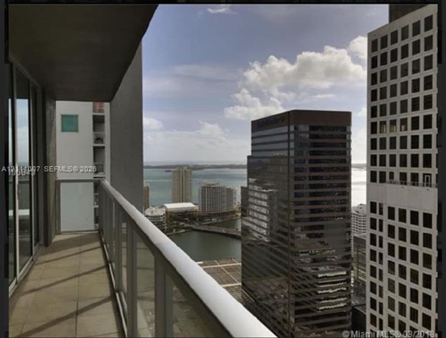 MIAMI Condo: 55 SE 6th St cu-3910