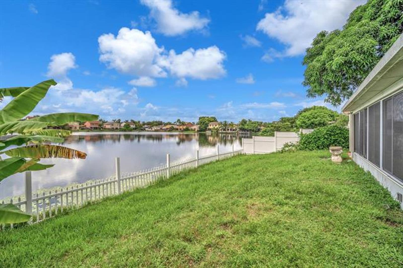 Pembroke Pines House: 1020 SW 99th Ave # 1020