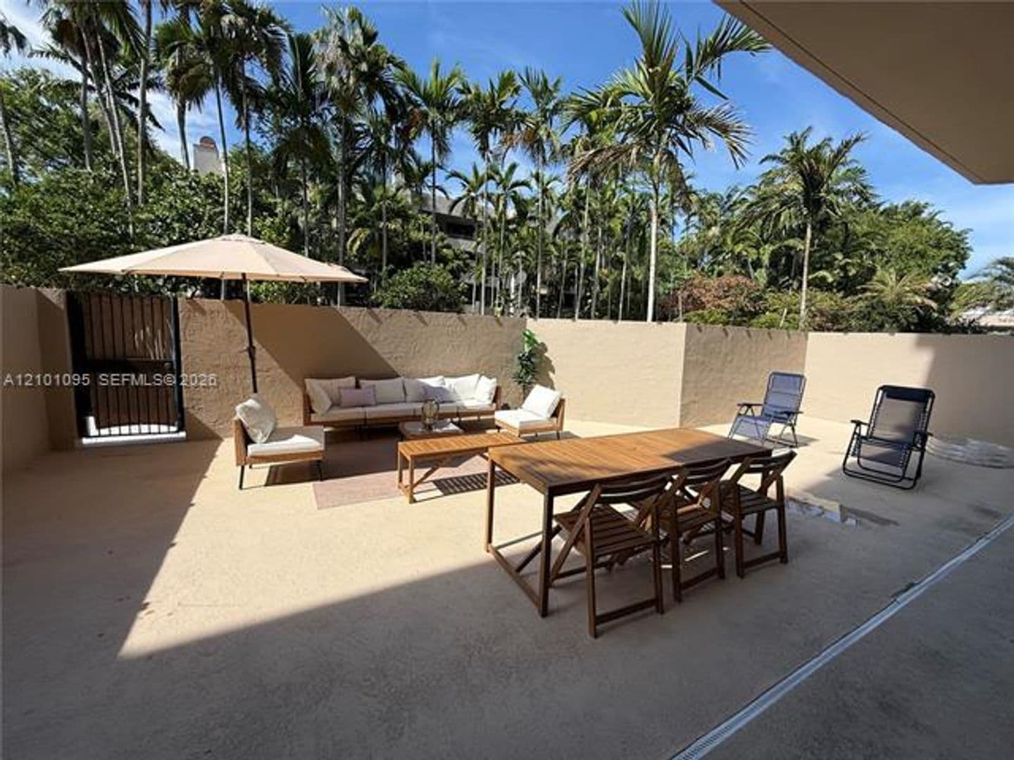 Key Biscayne Condo: 151 Crandon Blvd cu-140
