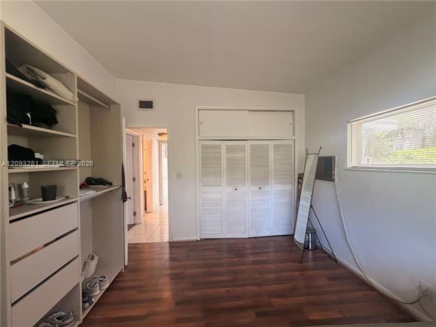 North Miami Beach House: 19091 NE 20th Ct # 19091