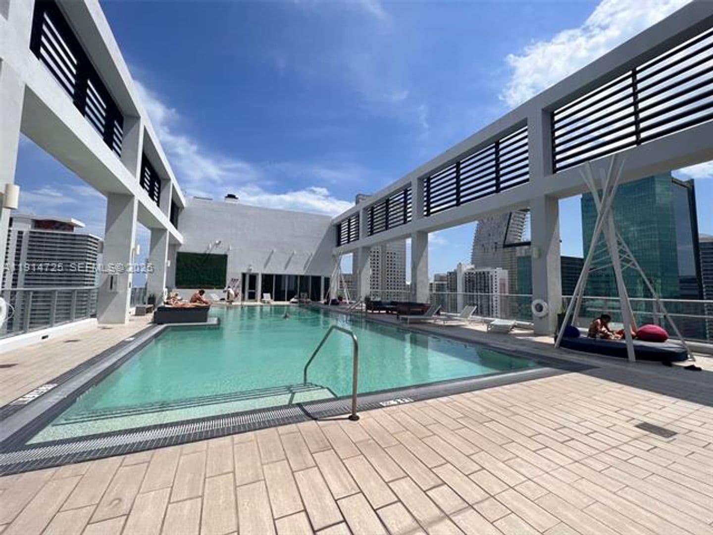 Miami Condo: 151 SE 1st St cu-810